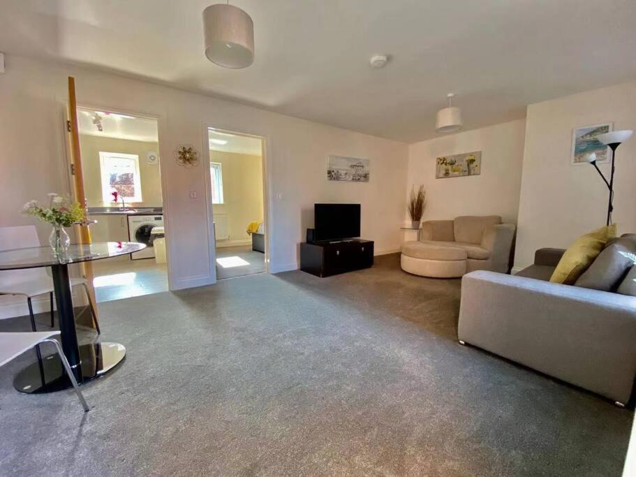 No12-Luxe Living Guest Apartment- 1 Bed-Garden-Private Parking-Wifi-Beach-City Swansea Dış mekan fotoğraf
